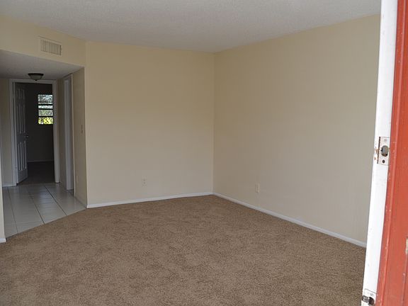 3rd image of 7045 30th Ave N APT 19