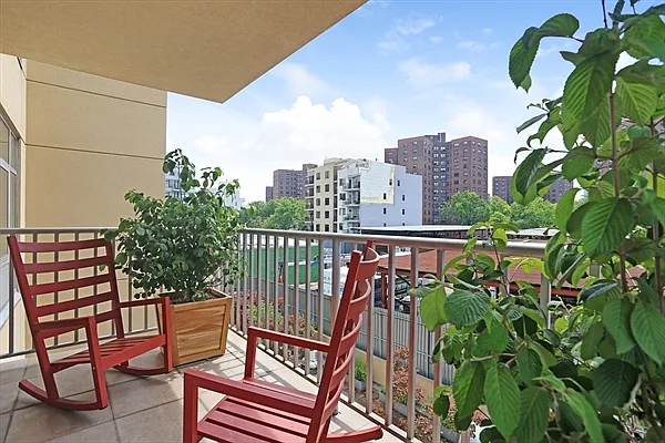 Sold by Citi Habitats | media 22