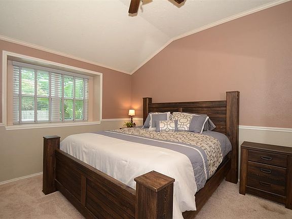 3rd image of 2415 Willow Bend Dr