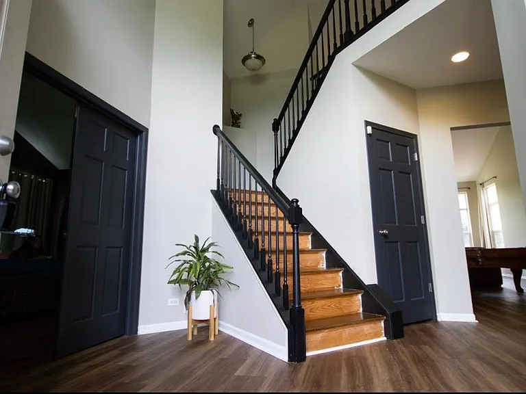 531 Primrose Ln — Photo 3