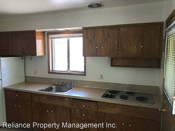 4th image of 8019 SE Main St #5127222
