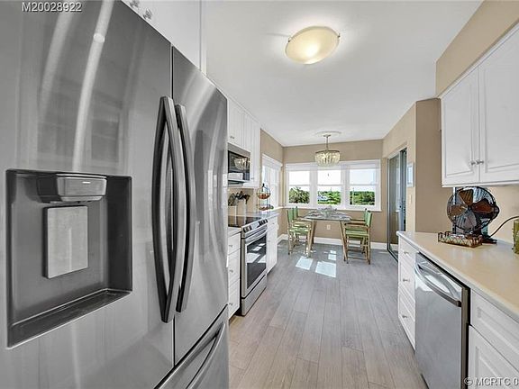 4th image of 1555 NE Ocean Blvd APT 301