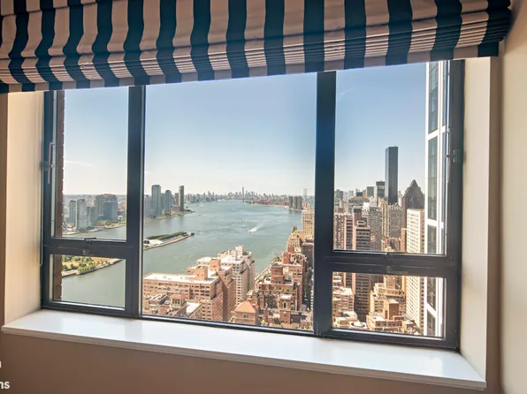 425 East 58th Street image 12 of 18