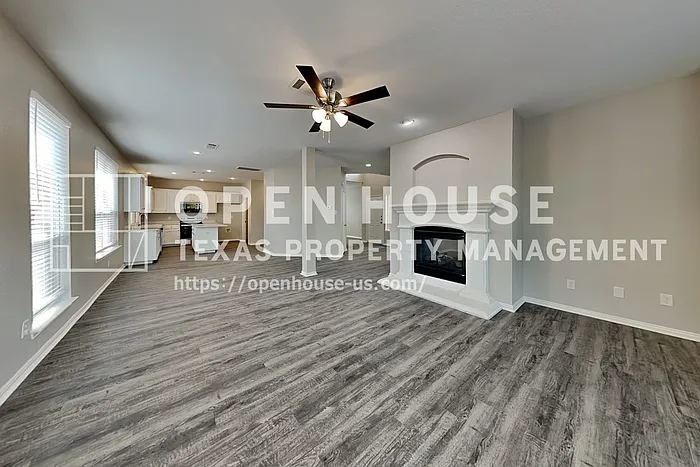 4 bed, 2.5 bath, 2508 sqft, $2,650 — Photo 4