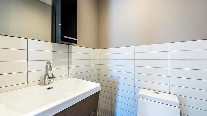 Rented by Nooklyn NYC LLC | media 24