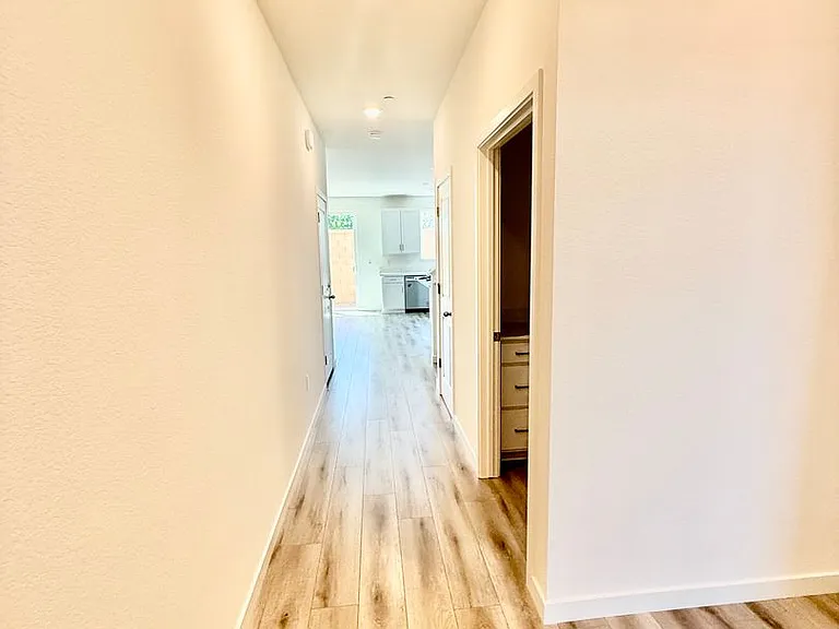 1992 Talavera Dr #0 — Photo 8