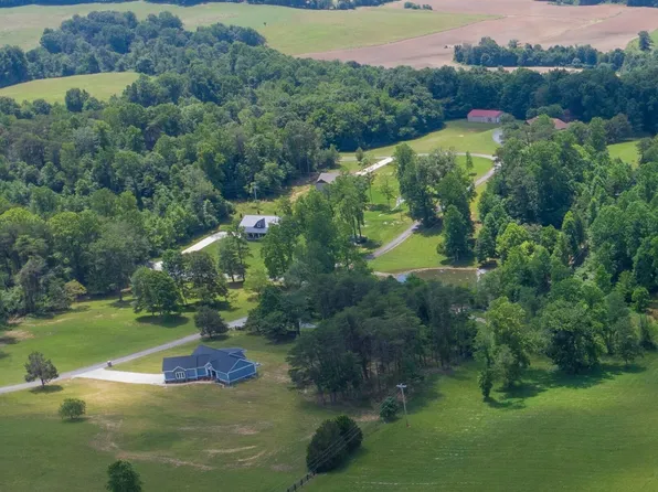 35 Leveridge Ct, Jamestown, KY 42629