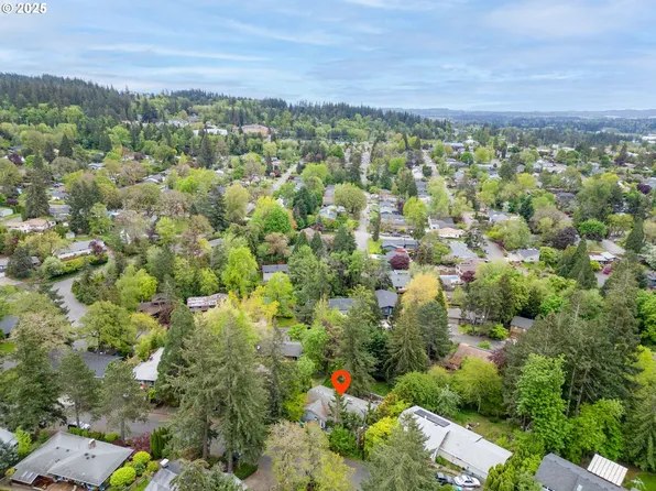10525 SW 63rd Dr, Portland, OR 97219