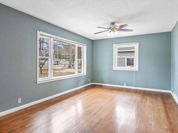 4th image of 625 Cromwell Dr