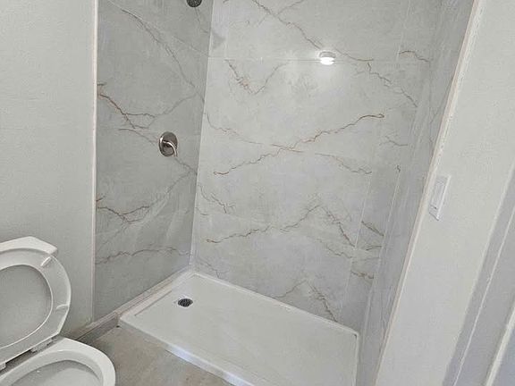 4th image of 1359 W 59th Pl #3