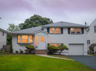 2216 Lyde Pl, Scotch Plains, NJ 07076
