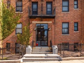 4-7 Sherborn Court 463-475 Broadway