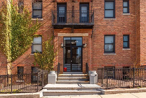 4-7 Sherborn Court 463-475 Broadway Photo 1