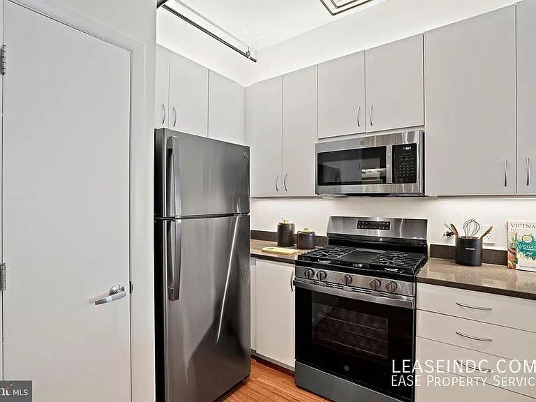 1300 N St NW #106 — Photo 7