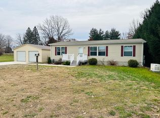 1041 Diane Dr, Colon, MI 49040