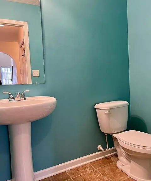 209 Ascot Ct — Photo 3
