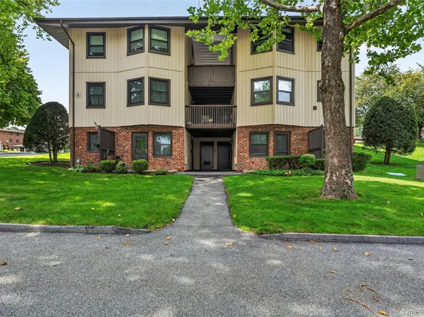 3 Hampton Court #B, Yorktown Heights, NY 10598
