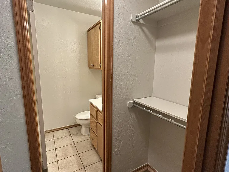1000 Rambling Oaks Dr #8 — Photo 13