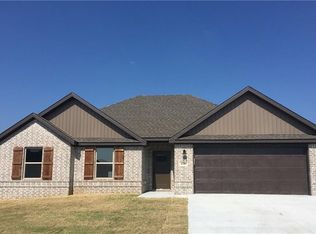 451 Captain Reid Ln, Prairie Grove, AR 72753