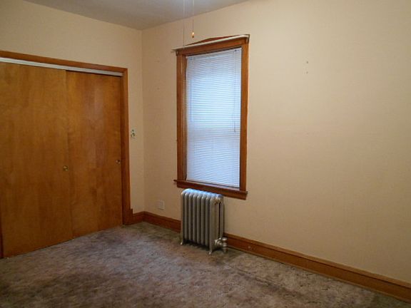 4th image of 5024 W Henderson St #1