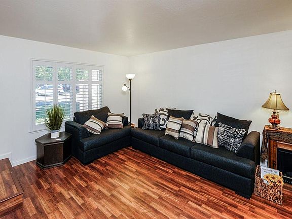 5th image of 2125 El Manto Dr Unit 1