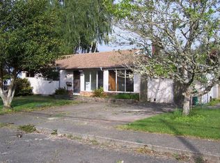 2708 Longwood Dr, Reedsport, OR 97467