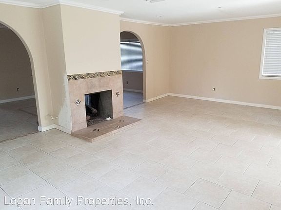 2nd image of 8817 Glenhaven St