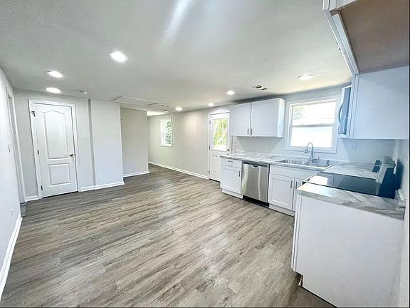 2nd image of 129 Harris Ave