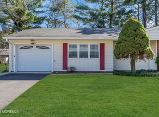 5 Ohio Dr #B, Manchester Township, NJ 08759