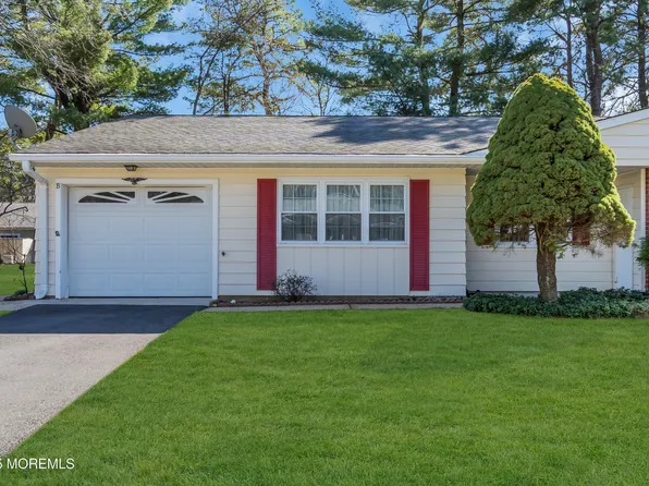 5 Ohio Drive #B, Whiting, NJ 08759