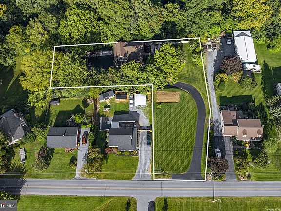 2nd image of 115 Skyview Ln