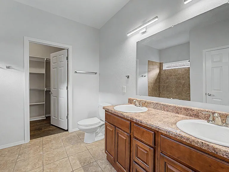 4435 W Pecan St — Photo 13