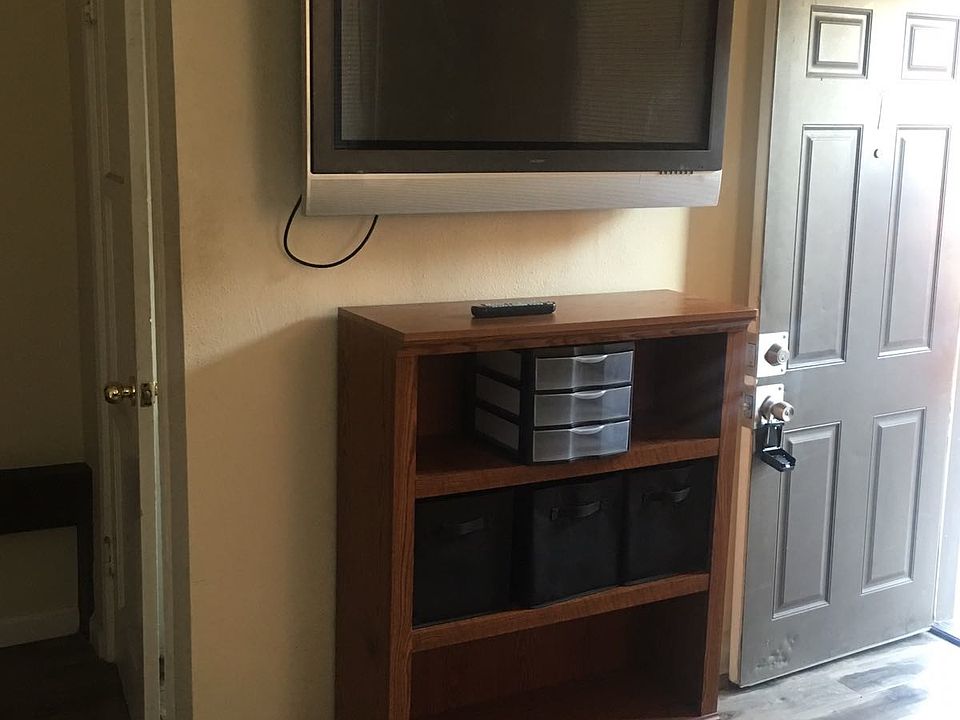 1st image of 11472 Ventura Blvd #1
