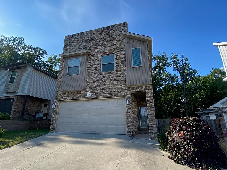 10 S Pinyon Point — Photo 1