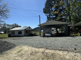 394 Upper Cow Creek Rd, Azalea, OR 97410