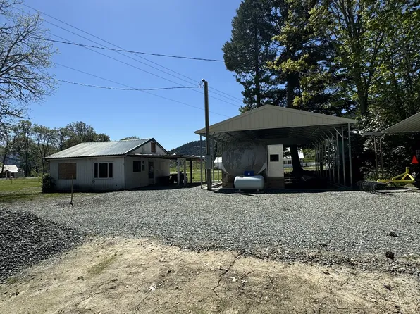 394 Upper Cow Creek Rd, Azalea, OR 97410