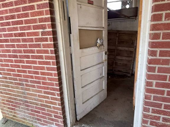 2nd image of 1130 Margerum Rd