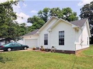 149 Oak Tree Dr, Oak Grove, KY 42262