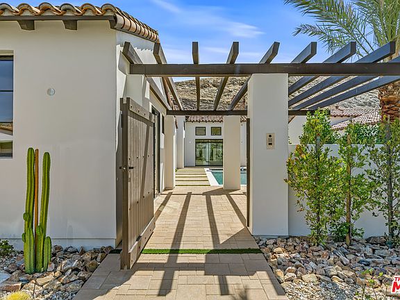 5th image of 26 Santa Rosa Mountain Ln