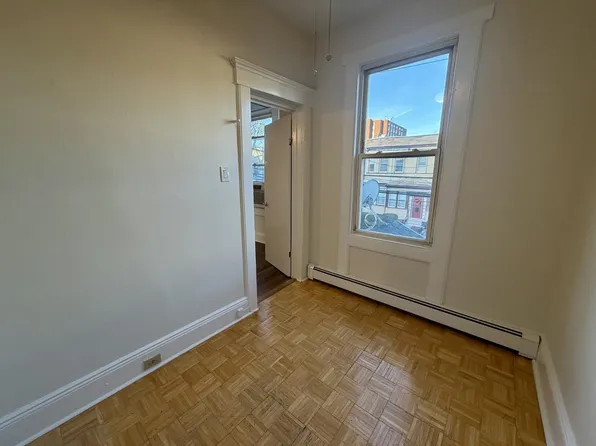 136 Sherman Avenue image 11 of 13