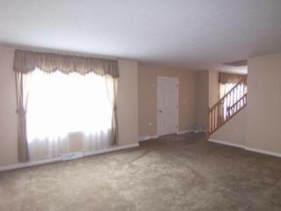 4th image of 3259 Cheney Dr