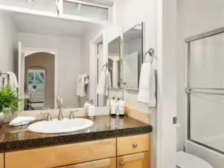 53220 Avenida Navarro — Photo 14
