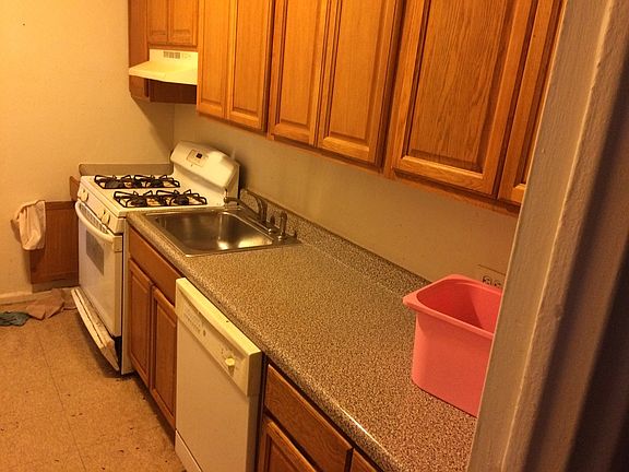 3rd image of 6307 Saunders St APT 2E