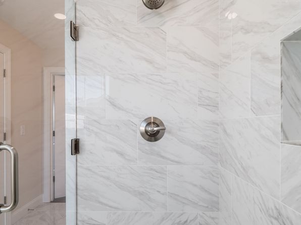 virginia-beach-virginia-402647318 picture