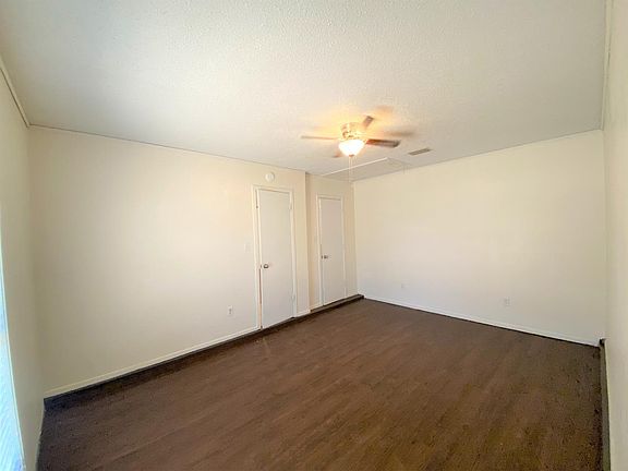 4th image of 311 E 16th St