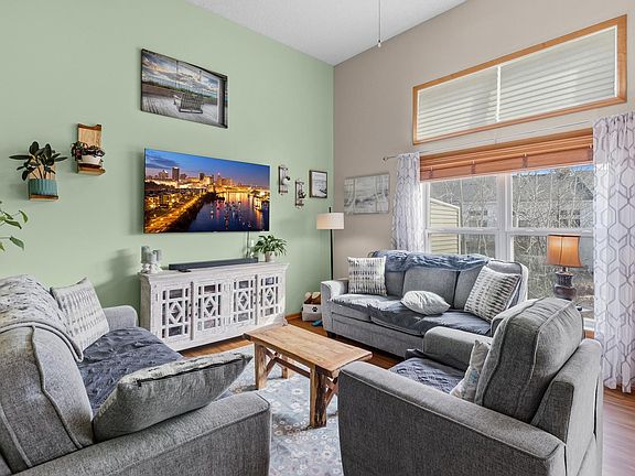 3rd image of 15361 Falk Dr N