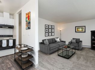 Executive 1801 (542), Portland, OR 97230