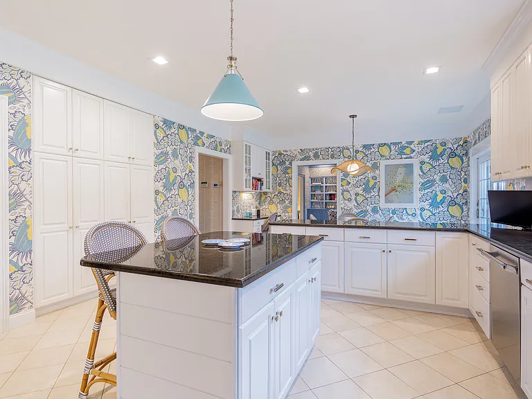 110 Fox Hollow Ln — Photo 24