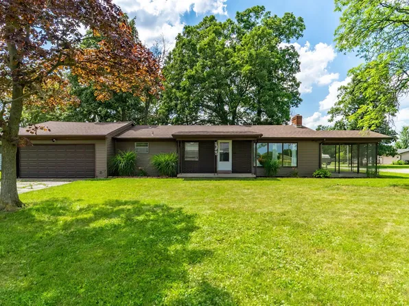 5325 Eicher Dr, Fort Wayne, IN 46835
