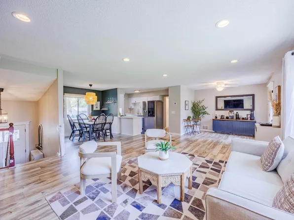 9741 102nd Pl N, Maple Grove, MN 55369